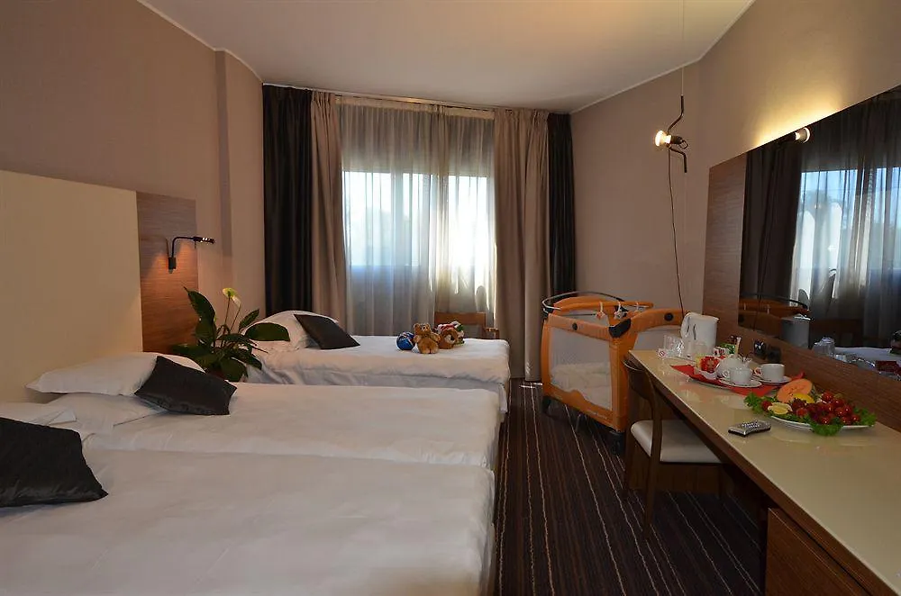 Hotel D120 Olgiate Olona 4*,  Italy